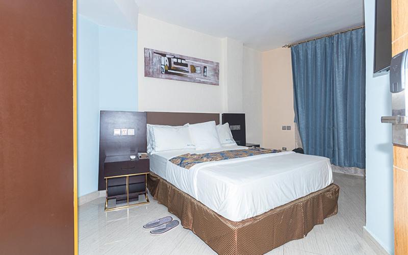 Hotel Le Figaro Douala Ngoại thất bức ảnh