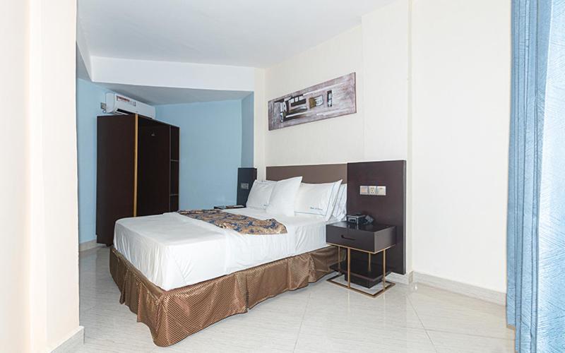 Hotel Le Figaro Douala Ngoại thất bức ảnh