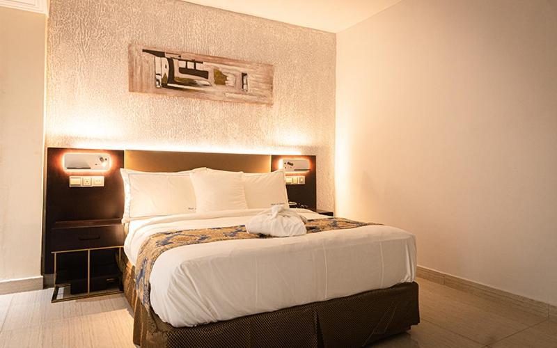 Hotel Le Figaro Douala Ngoại thất bức ảnh