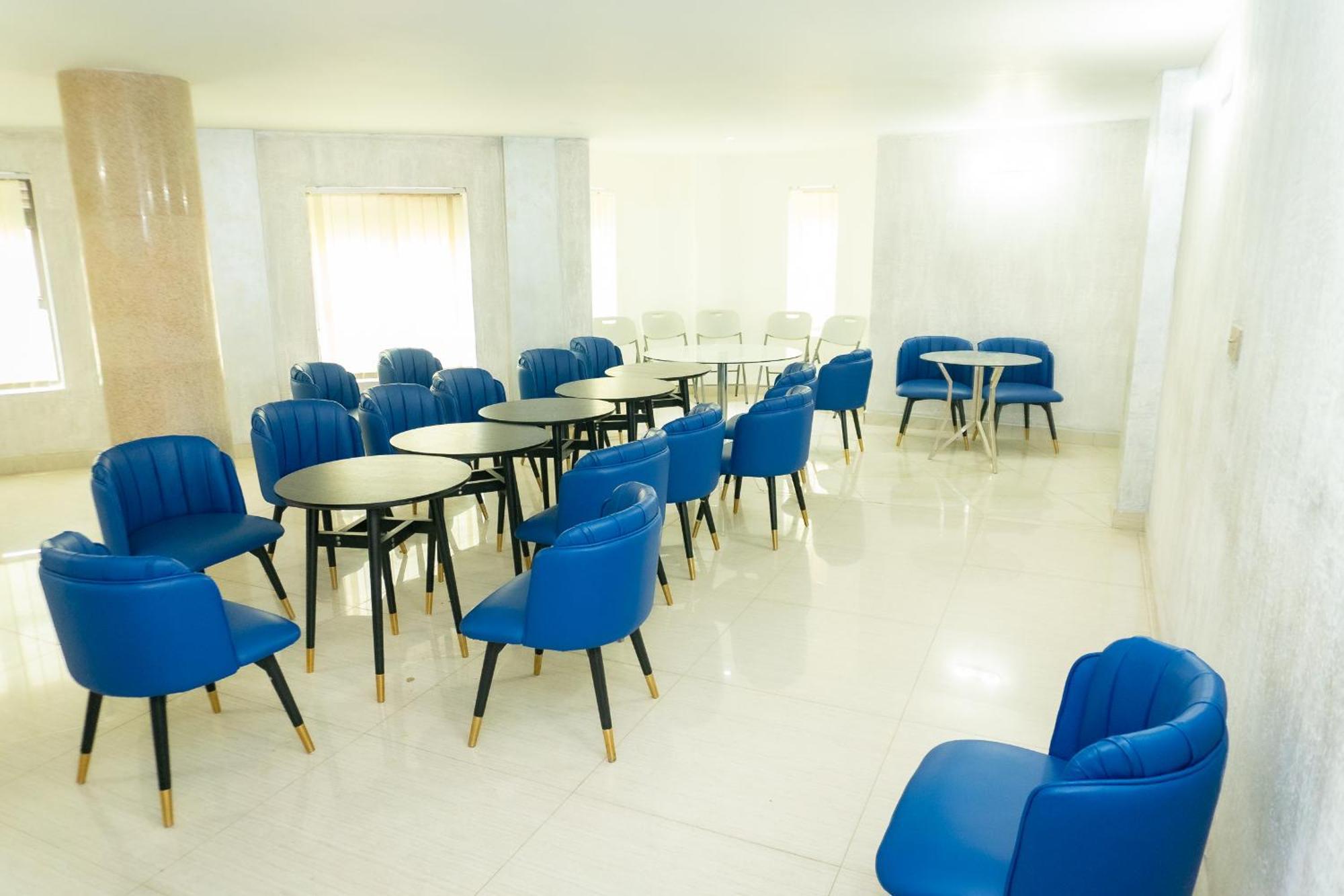 Hotel Le Figaro Douala Ngoại thất bức ảnh