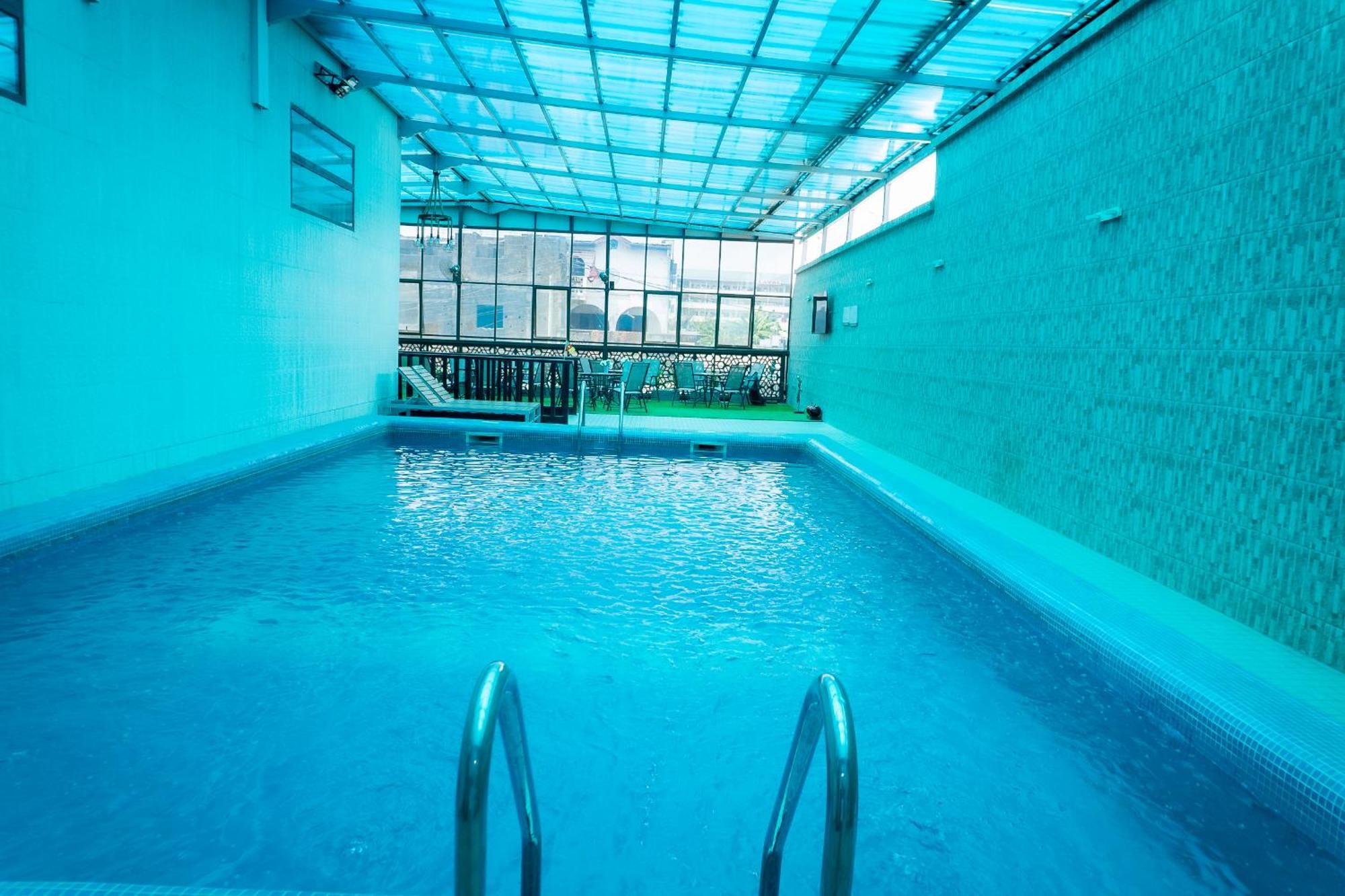 Hotel Le Figaro Douala Ngoại thất bức ảnh