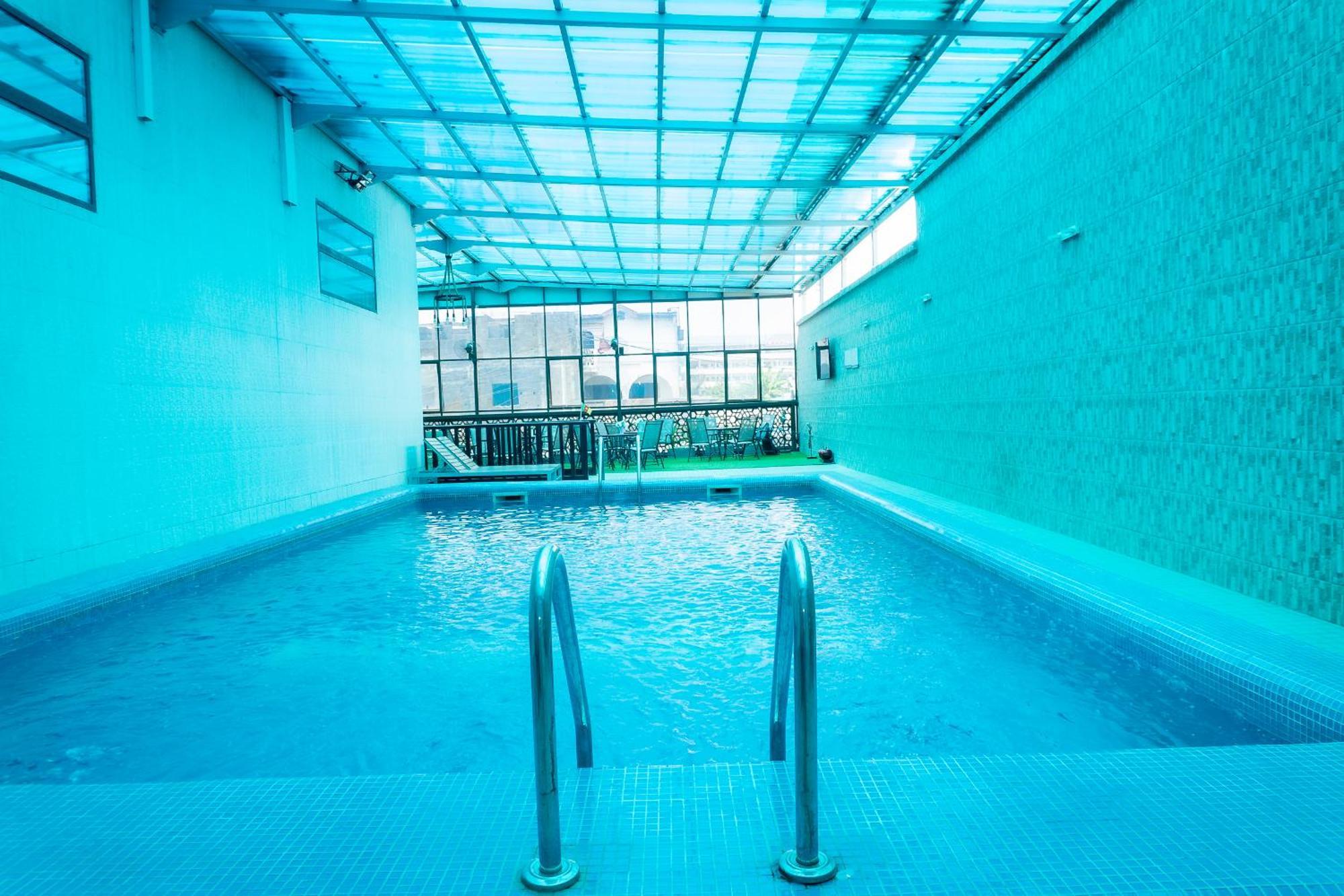 Hotel Le Figaro Douala Ngoại thất bức ảnh