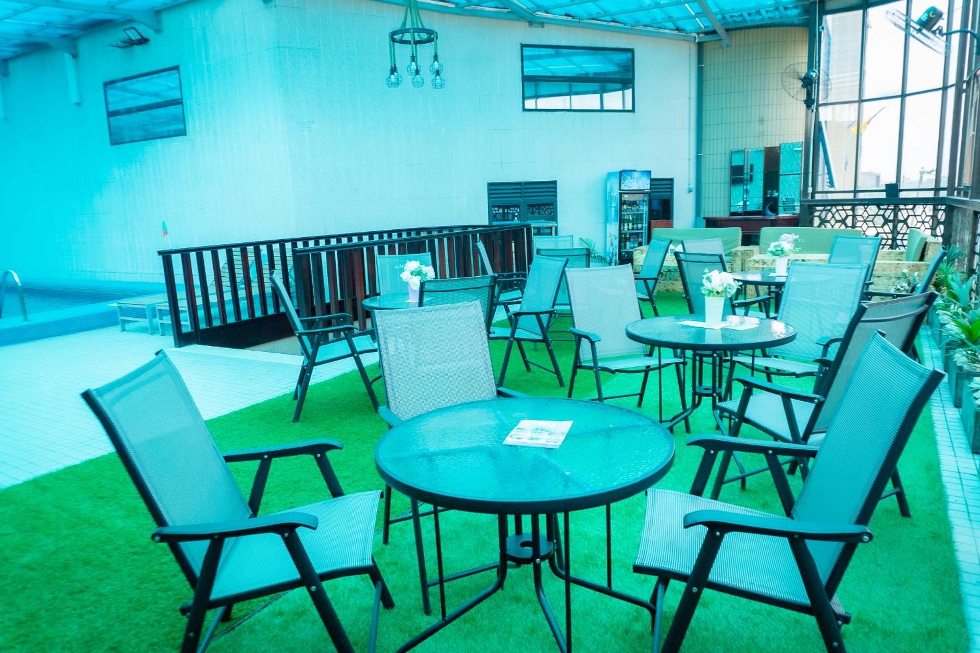 Hotel Le Figaro Douala Ngoại thất bức ảnh